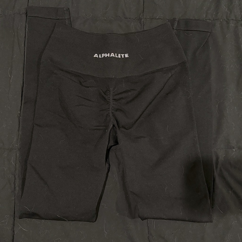 Alphalete Amplify Leggings — Black — Small